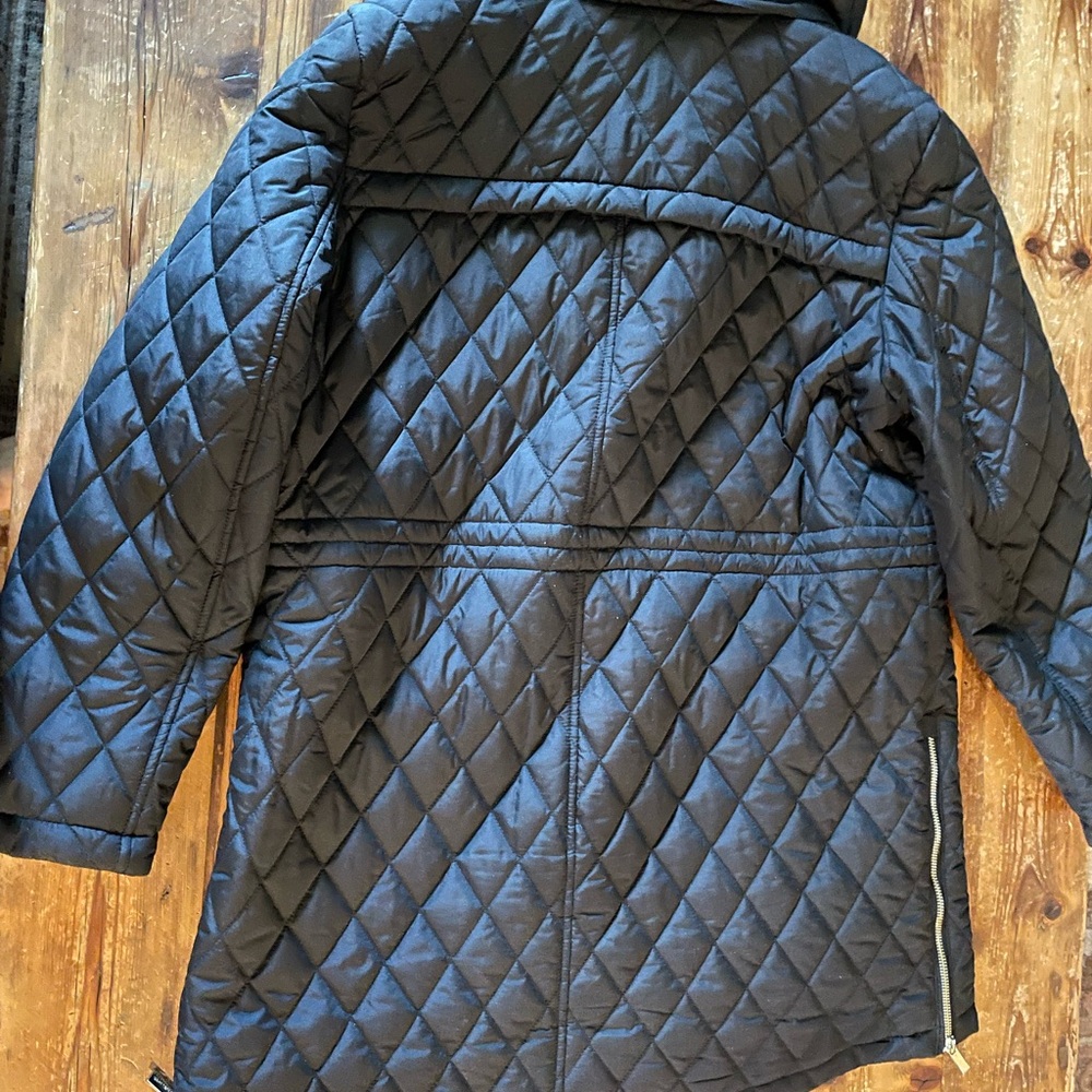 Michael Kors Black ski or puffer jacketwith adjustable waist - Picture 3 of 4